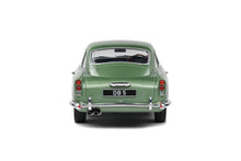Load image into Gallery viewer, SOLIDO Aston Martin DB5 1964 1:18 Porcelain Green