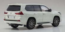 Load image into Gallery viewer, Kyosho Lexus LX570 Sonic Quartz (White) 1:18
