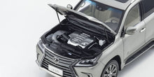 Load image into Gallery viewer, Kyosho Lexus LX570 Sonic Titanium (Silver) 1:18