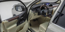 Load image into Gallery viewer, Kyosho Lexus LX570 Sonic Titanium (Silver) 1:18