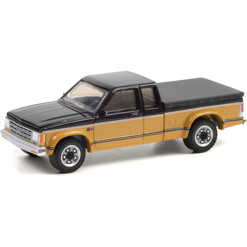 Greenlight Chevrolet S-10 1990 1:64 Black/Gold