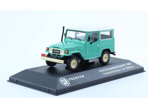 Triple 9 Premium Toyota Land Cruiser Bandeirante 1967 Green 1008pcs 1/43