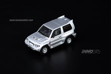 Load image into Gallery viewer, Inno64 MITSUBISHI PAJERO EVOLUTION Silver 1:64