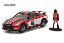 Load image into Gallery viewer, Greenlight 2015 Nissan GT-R with Race Car Driver #76 1:64