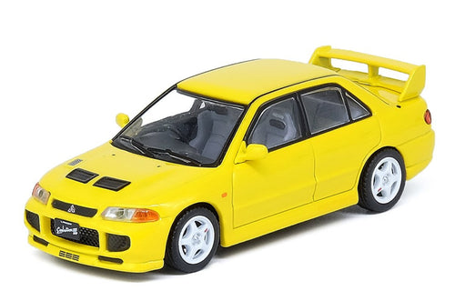 Inno64 MITSUBISHI LANCER EVOLUTION III YELLOW W/ Extra Wheels 1:64