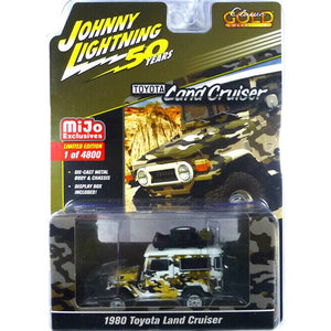 Johnny Lightning 1980 Toyota Land Cruiser Camouflage 1/64