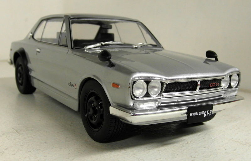 Triple 9 Collection Nissan Skyline GT-R 1981 1/18 Silver – Gulf Models